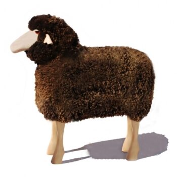Schaf in Lebensgröße, braun gelocktes Fell