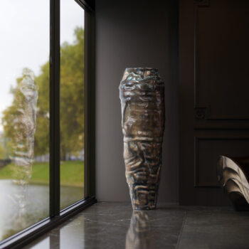 ARGUS sculptural floor vase bronze color