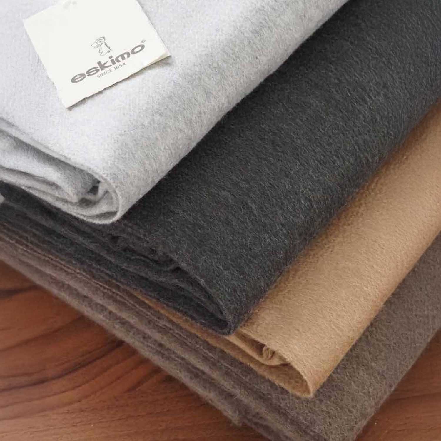 ASTOR cashmere plaid (130 x 200 cm) 1 ASTOR cashmere plaid (130 x 200 cm)