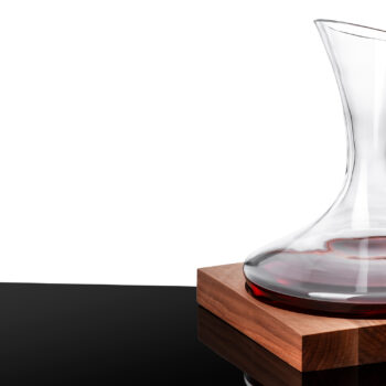 EDITION WOOD decanter on a wooden base