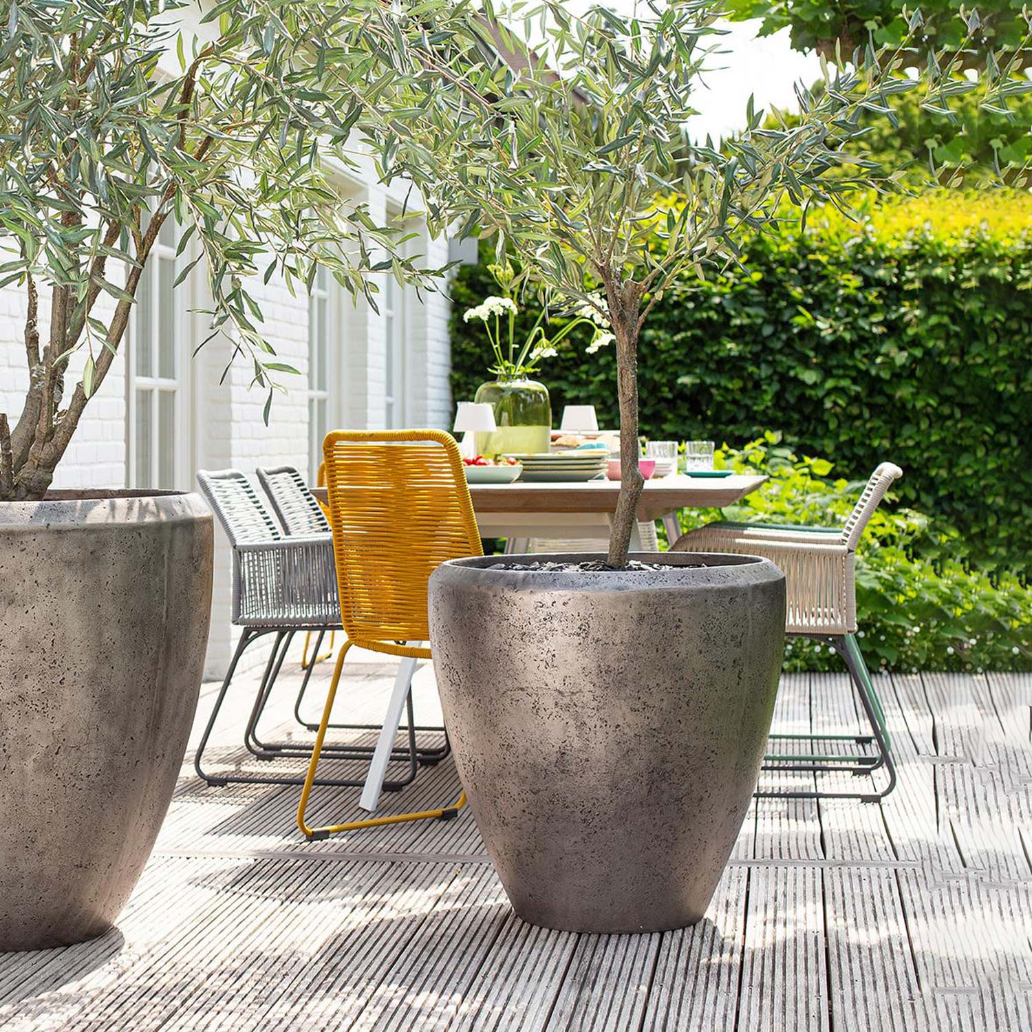 GRACIA planter H 67 cm | D 67 cm 1 GRACIA planter H 80 cm | D 80 cm